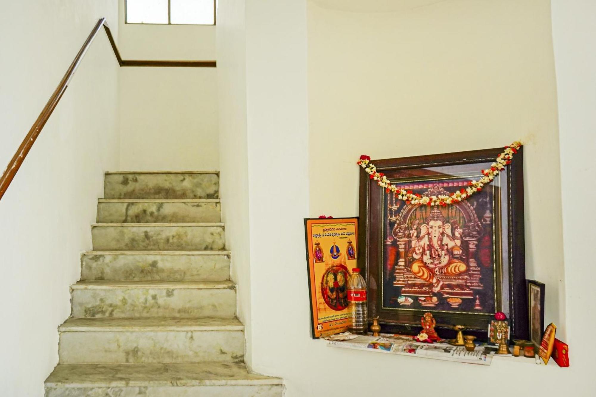 Hotel O Swapna Vijayawāda Zewnętrze zdjęcie